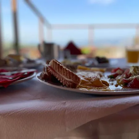 La Petite Planete Hotel