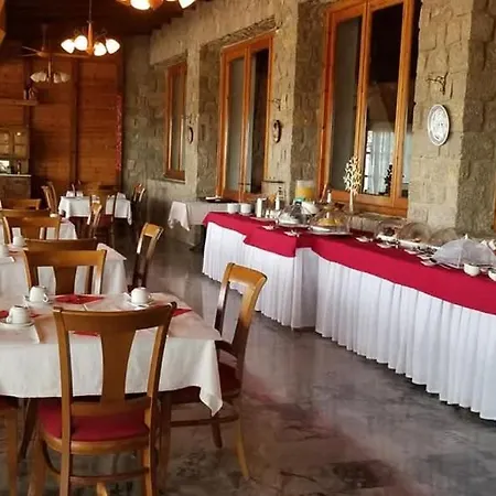 La Petite Planete 3*