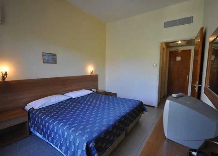 La Petite Planete Mykines